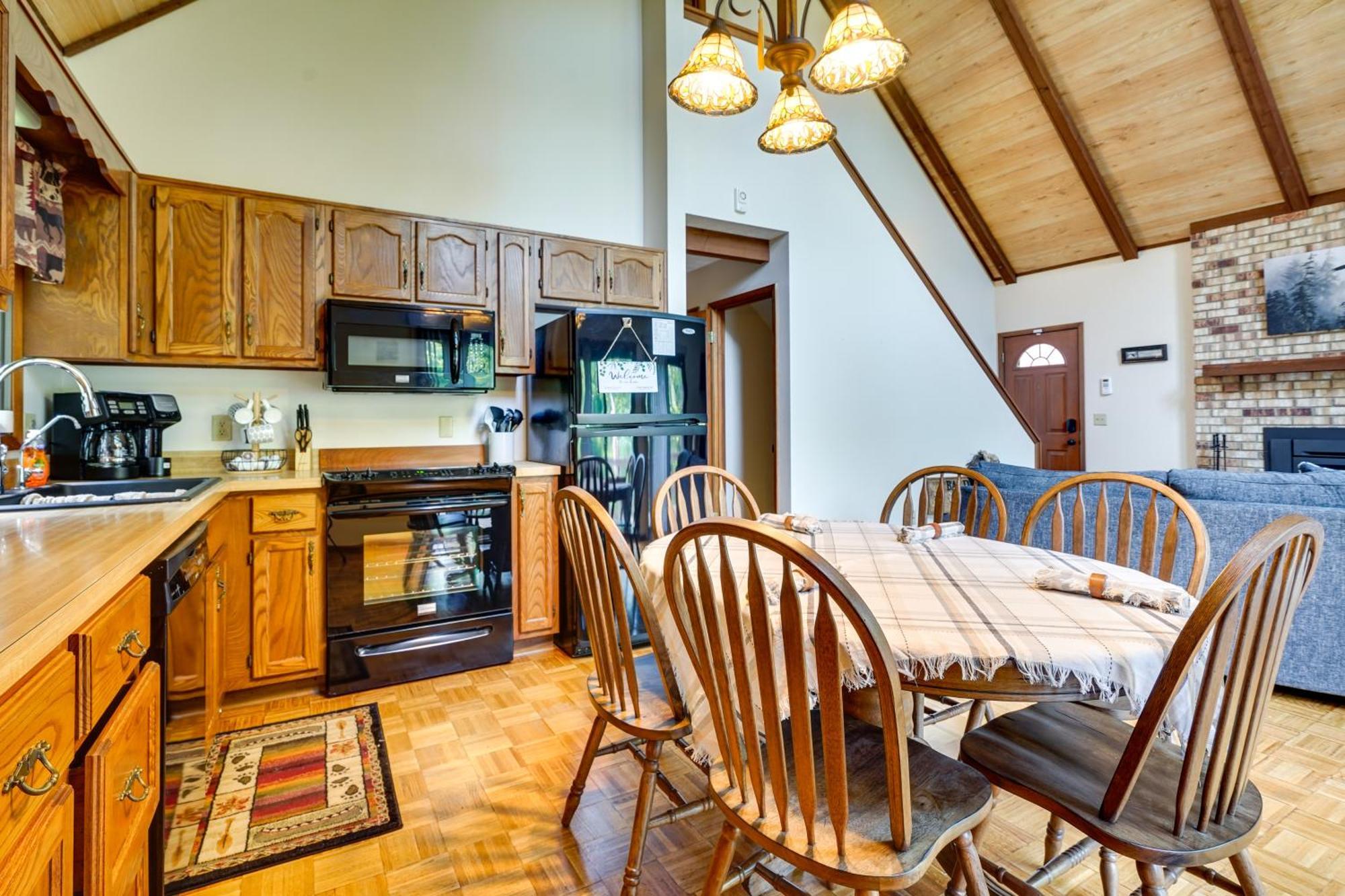 Howard Cabin Rental About 3 Mi To Apple Valley Lake! Mount Vernon Exterior photo