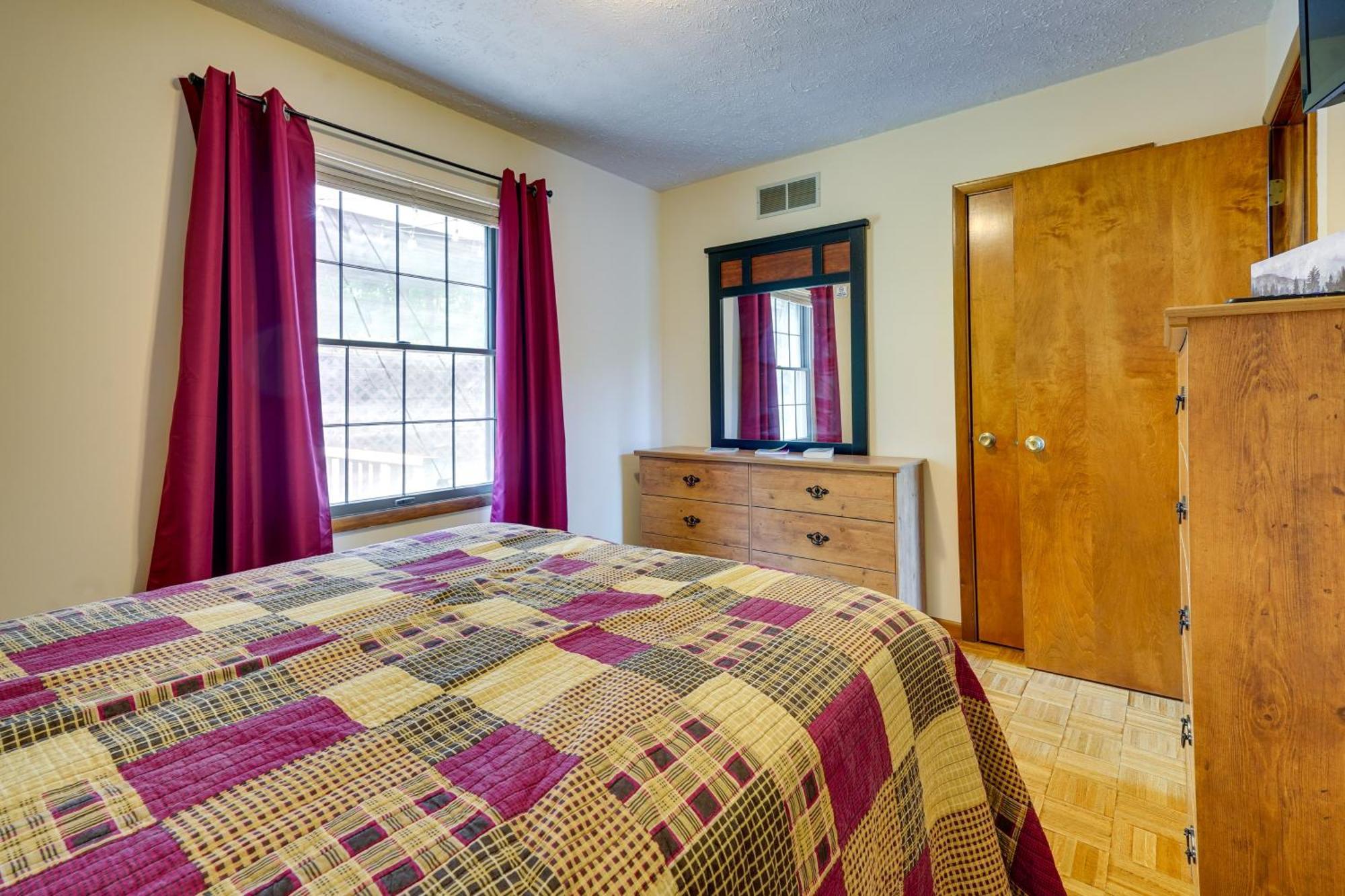 Howard Cabin Rental About 3 Mi To Apple Valley Lake! Mount Vernon Exterior photo